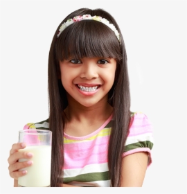 Photo Of A Girl Holding A Glass Of Milk - Girl, HD Png Download, Transparent PNG