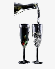 #water #pouring #bottle Hwineglass #bubbles - Champagne Stemware, HD Png Download, Transparent PNG