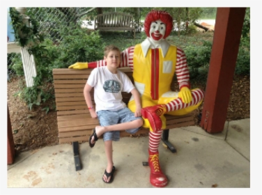 Reece, The One Lung Wonder Presented By Ronald Mcdonald - Ronald Mcdonald Real Story, HD Png Download, Transparent PNG