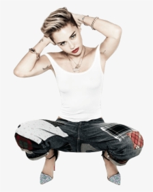 Miley Cyrus Kneeling Down - Miley Cyrus Png, Transparent Png, Transparent PNG