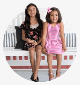 Children Sitting On Front Porch At Home - Girl, HD Png Download, Transparent PNG
