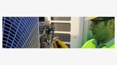 Electrician Working On An Air Conditioning Panel - Técnico Em Refrigeração E Climatização, HD Png Download, Transparent PNG