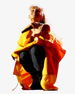 Ariana Grande In Yellow Dress On Stage Png Image - Ariana Grande Iheartradio Music Festival 2016, Transparent Png, Transparent PNG