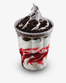 Mcdonalds Oreo Strawberry Sundae, HD Png Download, Transparent PNG
