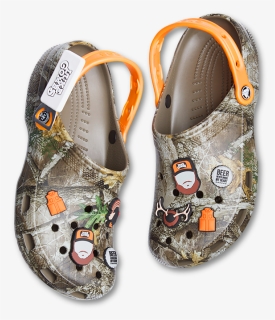 luke combs crocs canada