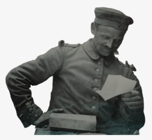German Soldier Reading A Letter - Germansoldier Png, Transparent Png, Transparent PNG